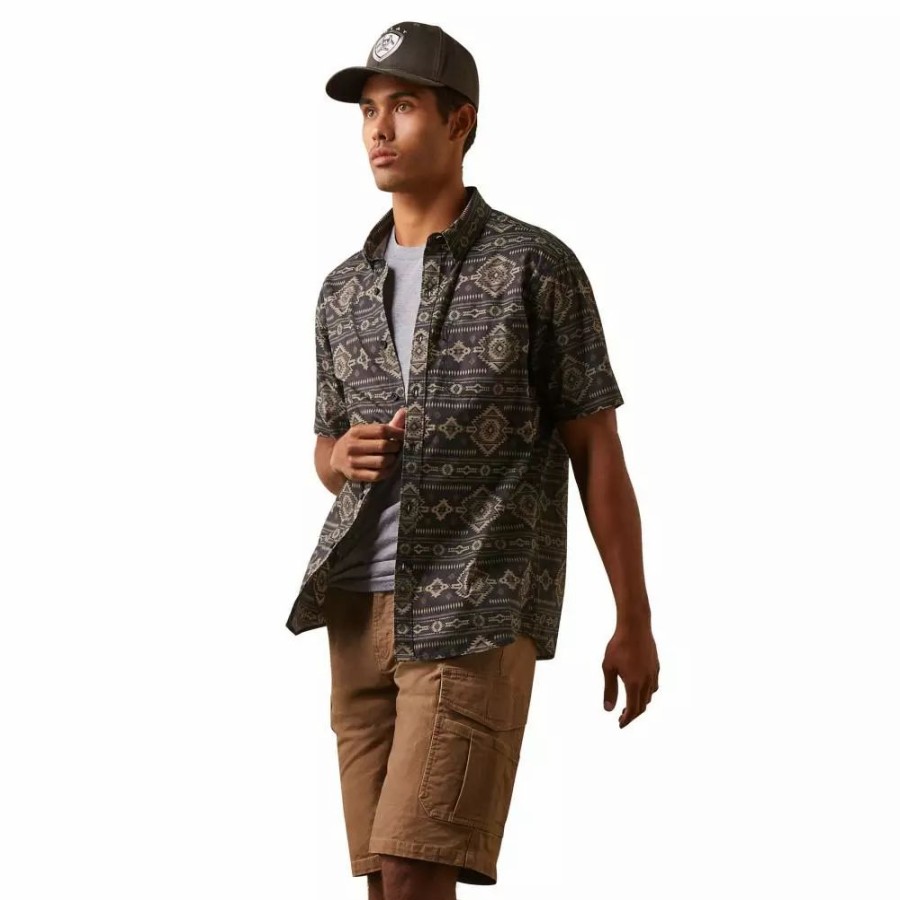 Men * | Ariat Mens Wrinkle Resist Serape Island Stretch Short Sleeve Shirt